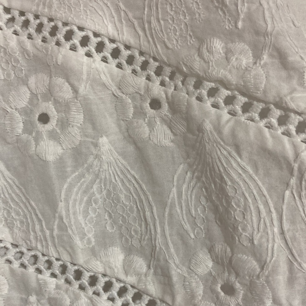 Eyelet Ruffled Tank Top - Picture 3 of 7